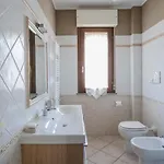 Apartamento Guesthost - Lovely W Balcony Near Poetto!