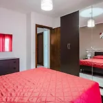 公寓 Guesthost - Lovely W Balcony Near Poetto!