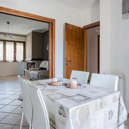Guesthost - Sestu Lovely Apt W Balcony Near Spiaggia Poetto! *