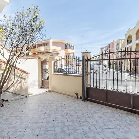 Guesthost - Sestu Lovely Apt W Balcony Near Spiaggia Poetto!