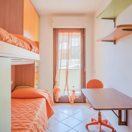 アパート Guesthost - Sestu Lovely Apt W Balcony Near Spiaggia Poetto! Sestu