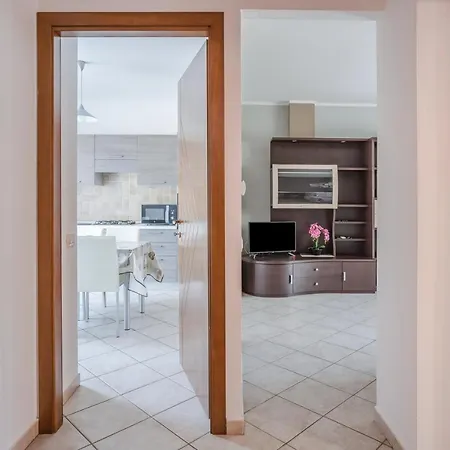 Lovely W/ Balcony Near Poetto! Appartamento