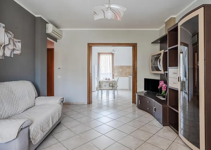 Apartamento Guesthost - Lovely W Balcony Near Poetto! *
